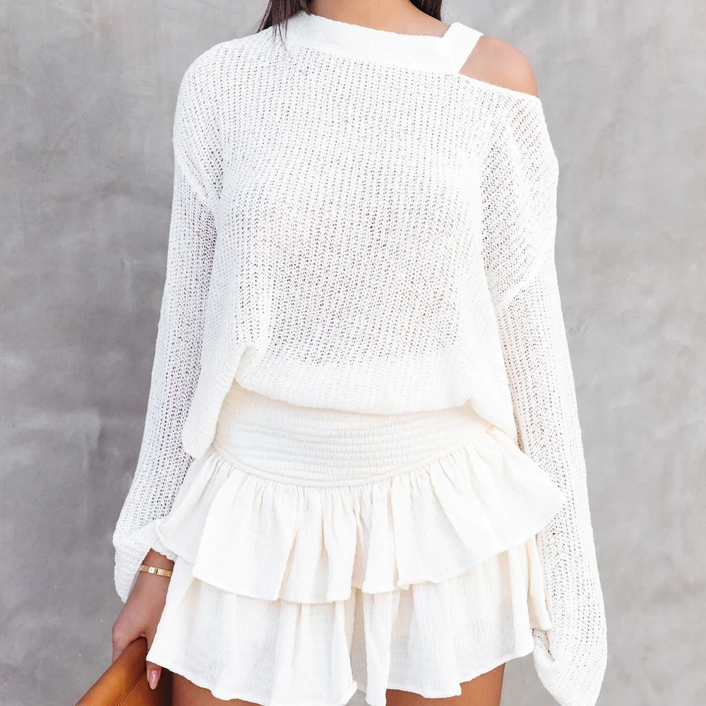Vici // Cut Out Knit Top